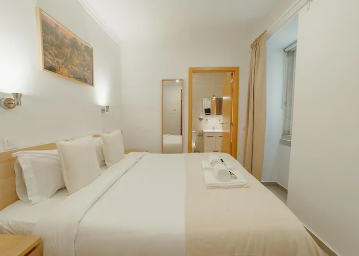 Πανσιόν Downtown By Hosty 3*