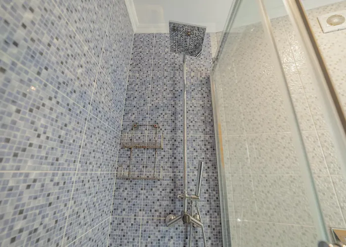 Πανσιόν Downtown By Hosty 3*