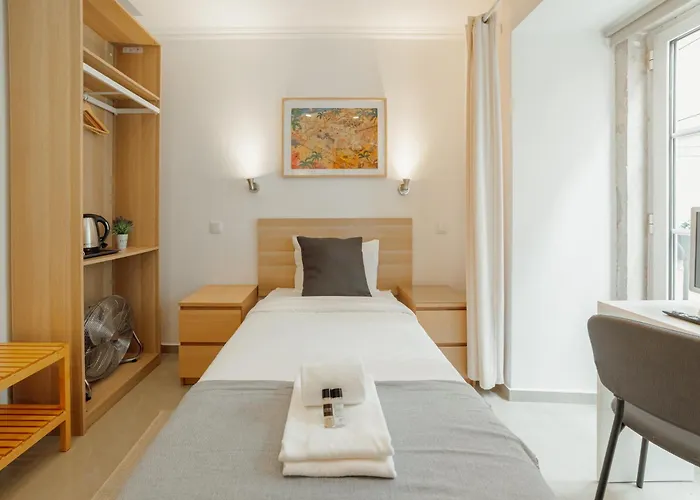 Downtown By Hosty 3*