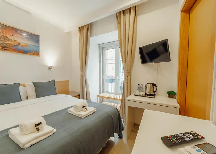 Πανσιόν Downtown By Hosty 3*