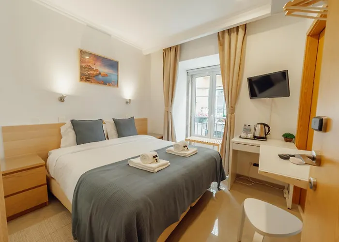 Πανσιόν Downtown By Hosty 3*