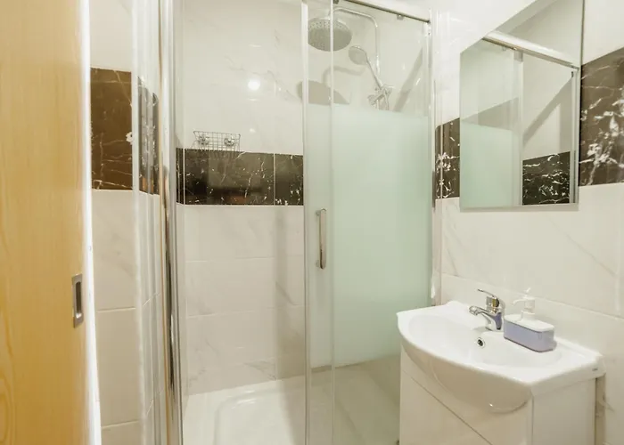 Πανσιόν Downtown By Hosty 3*