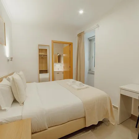 Downtown By Hosty 3*