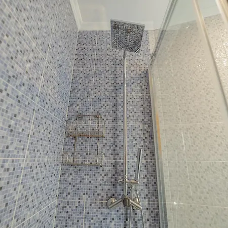 Konukevi Downtown By Hosty 3*