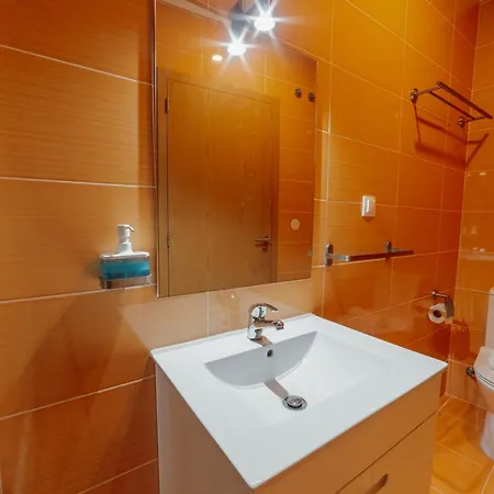 Konukevi Downtown By Hosty 3*