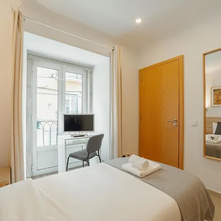 Downtown By Hosty 3*