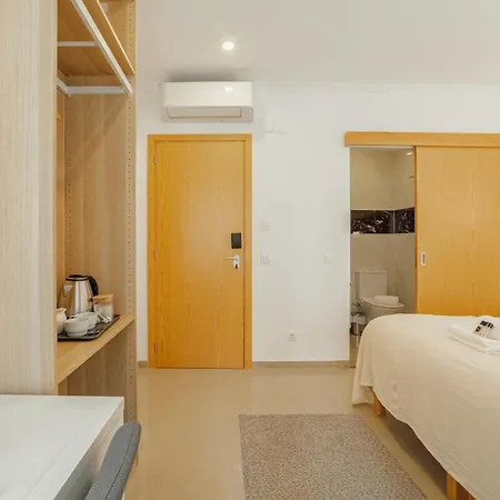 Downtown By Hosty Konukevi